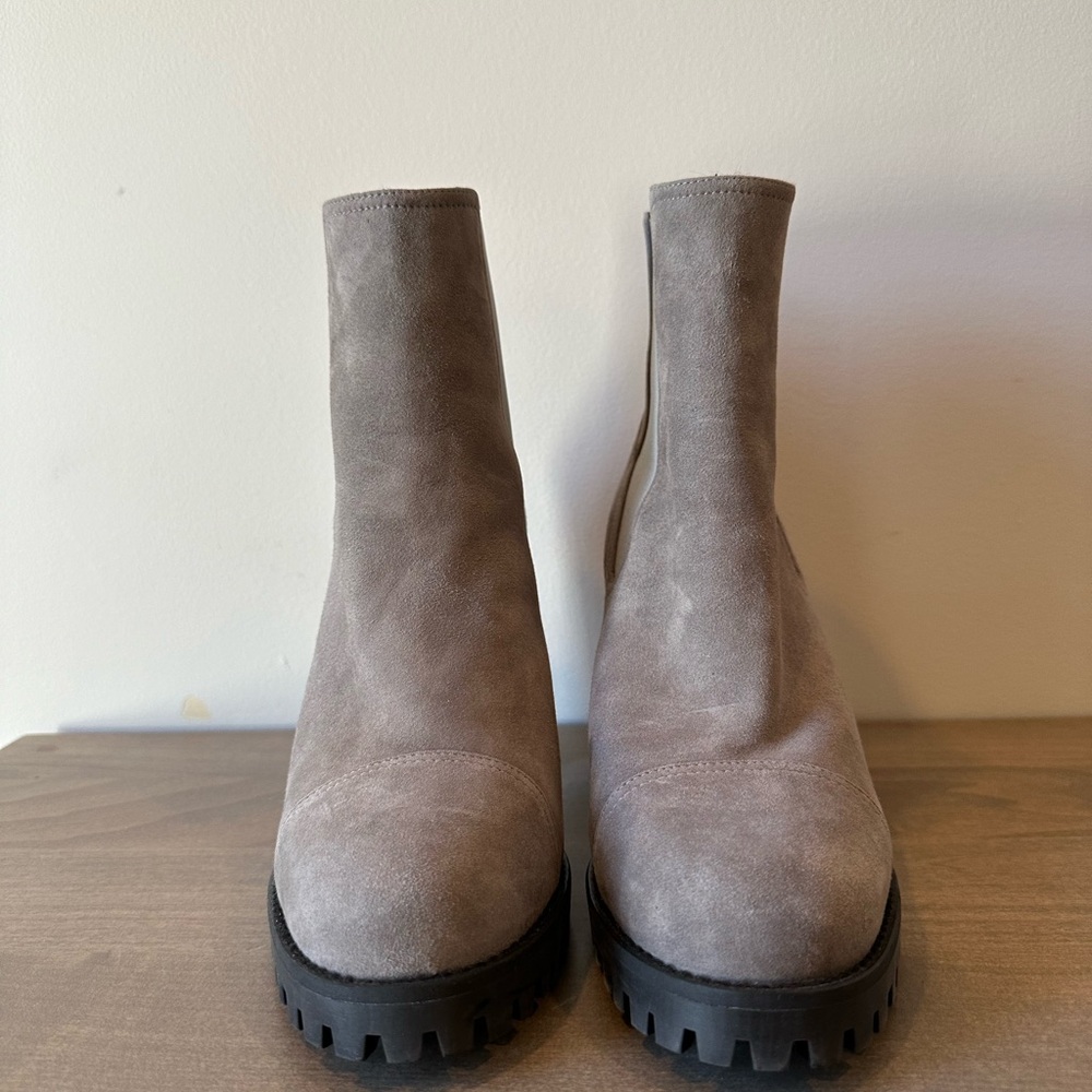 Stuart Weitzman Taupe Suede Lug Sole Boots – New